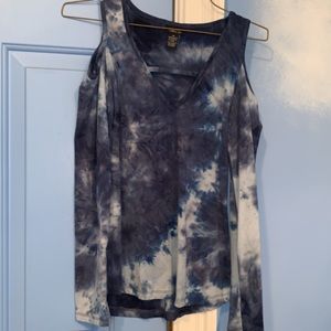 blue tie dye top